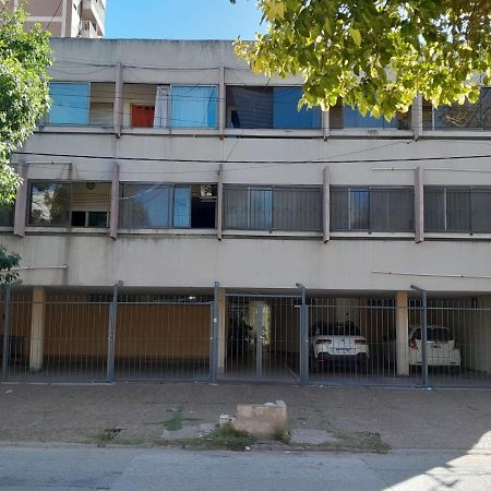 Oteiza Alojamiento Temporario En Resistencia A 150 Mts Peatonal Exteriér fotografie